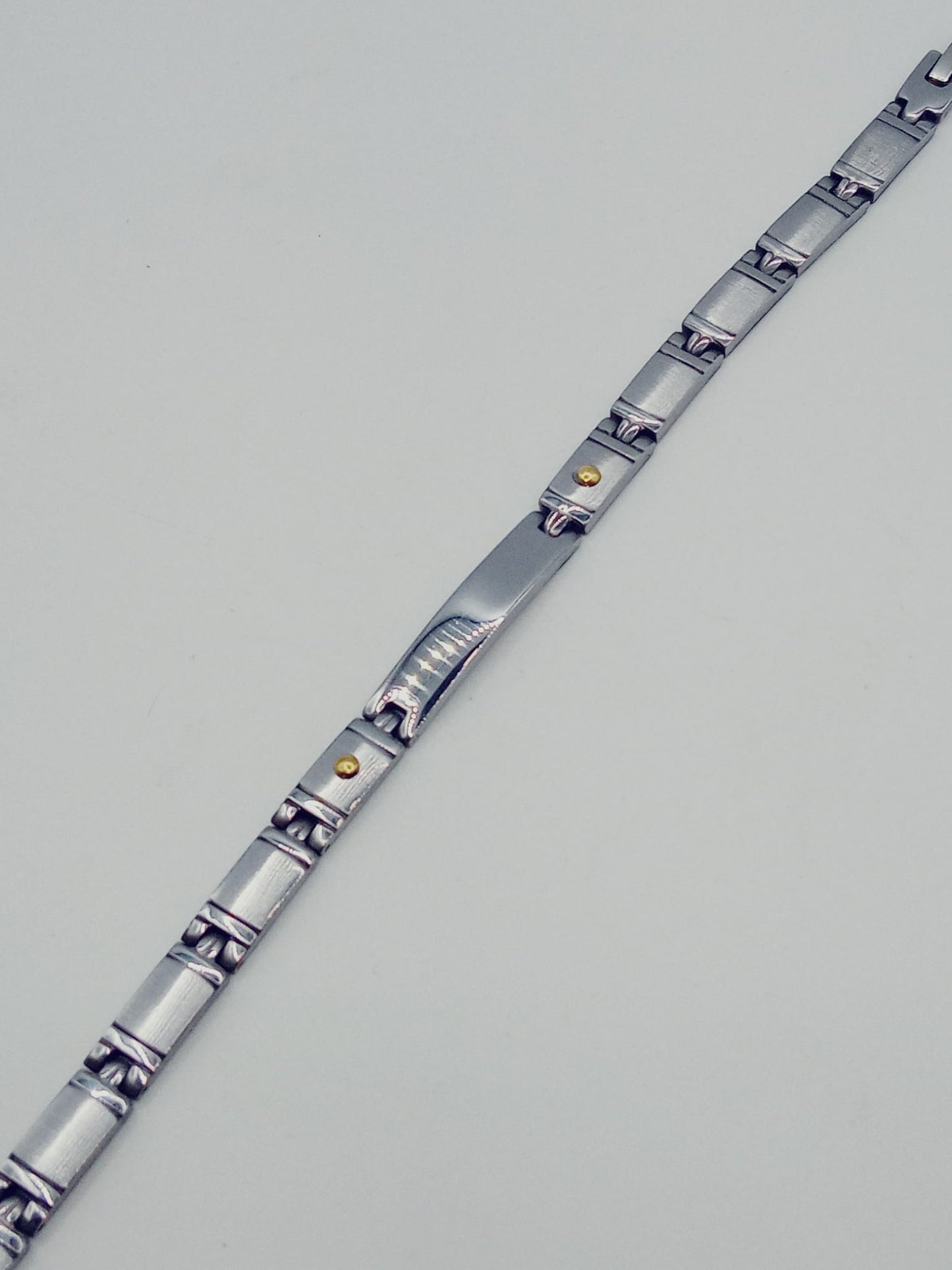 BRACCIALE IN ACCIAO