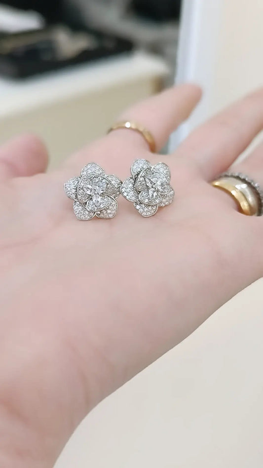 ORECCHINI A FIORE ARGENTO 925%