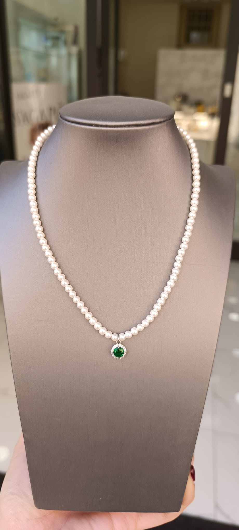 COLLANA DI PERLE CON PUNTO LUCE ZIRCONATO ARGENTO 925%