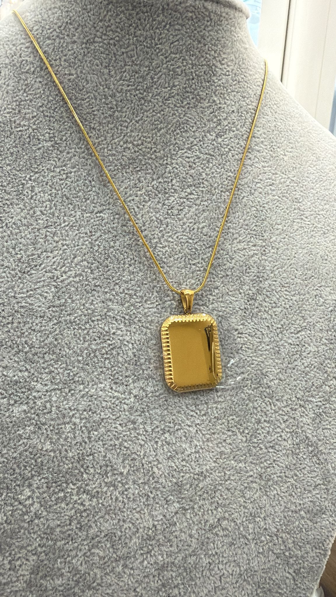 Collana in acciaio con ciondolo rettangolare - collana con pacchetta - Joiè Clor