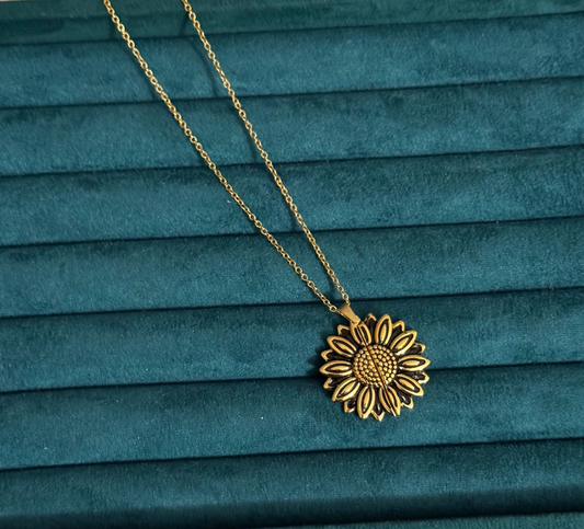 Collana con margherita fiore - collana con ciondolo - Joiè Clor