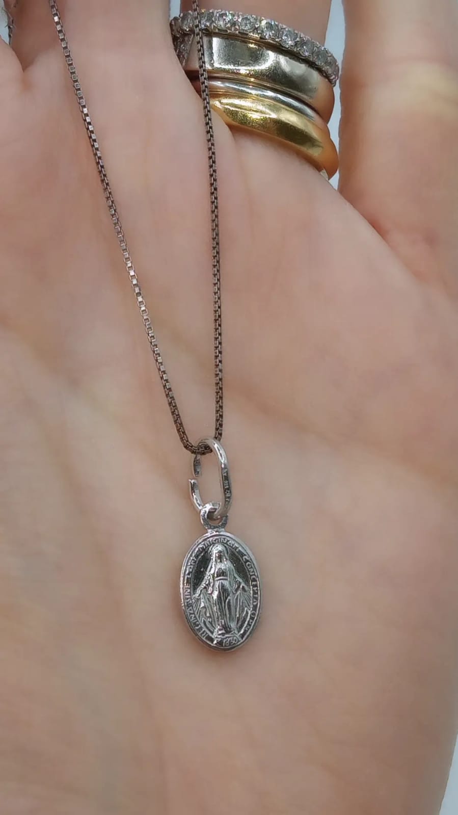 COLLANINA CON CIONDOLO MADONNINA IN ARGENTO 925%