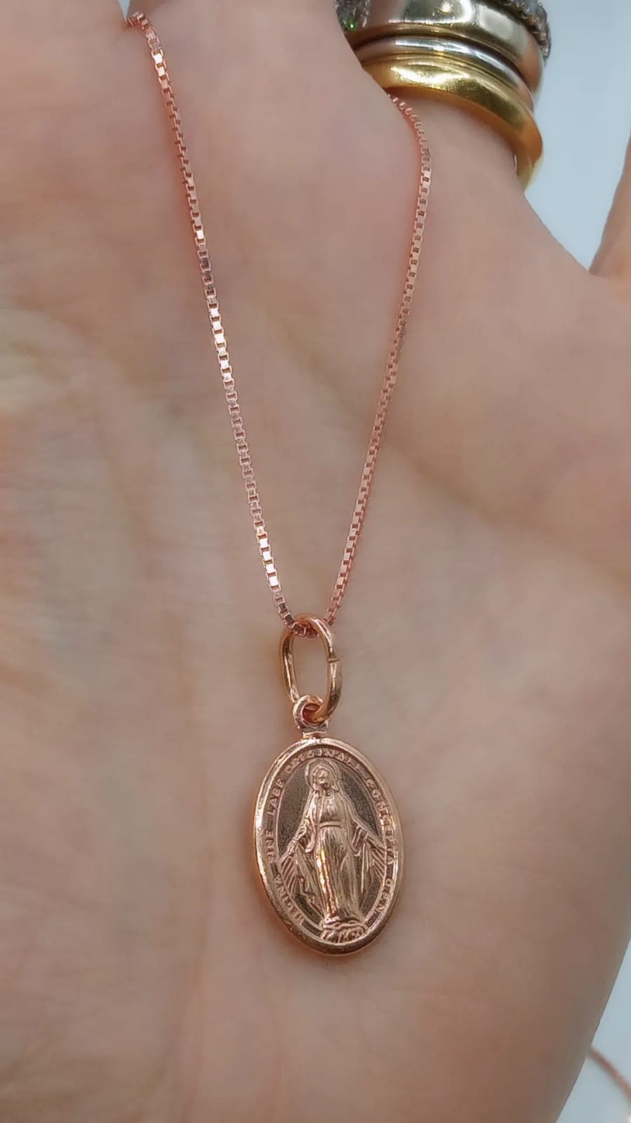 COLLANINA CON CIONDOLO MADONNINA IN ARGENTO 925%